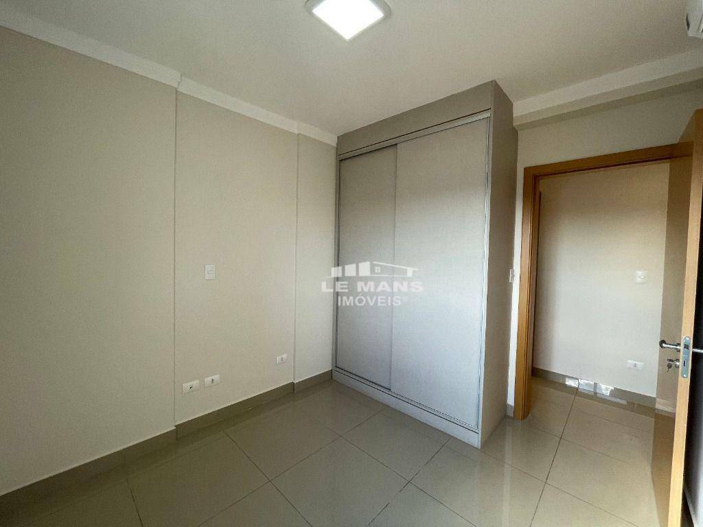 Apartamento para alugar com 3 quartos, 116m² - Foto 16