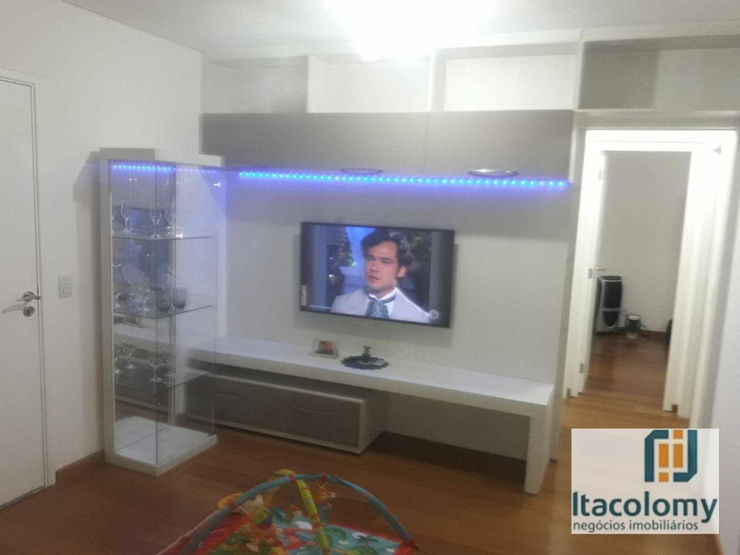 Apartamento à venda com 2 quartos, 79m² - Foto 1