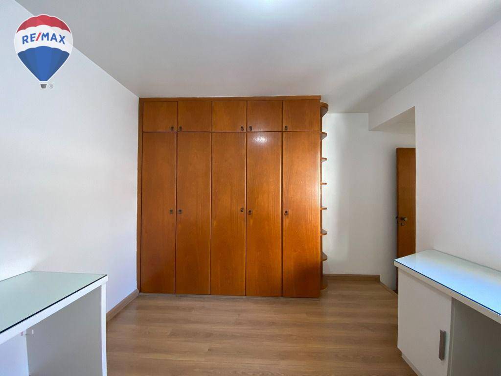 Casa para alugar com 5 quartos, 282m² - Foto 51