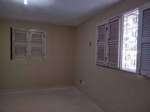 Casa para alugar com 4 quartos, 190m² - Foto 11