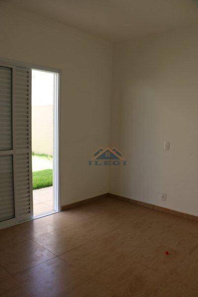 Casa de Condomínio à venda e aluguel com 3 quartos, 185m² - Foto 35