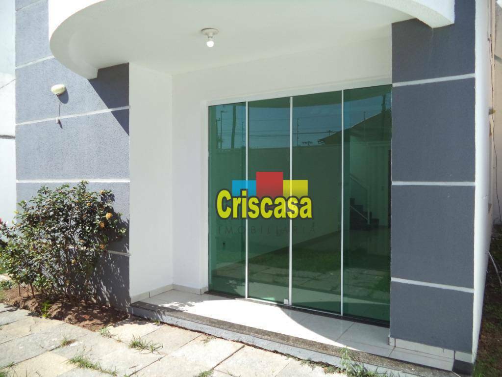 Casa à venda com 4 quartos, 126m² - Foto 2