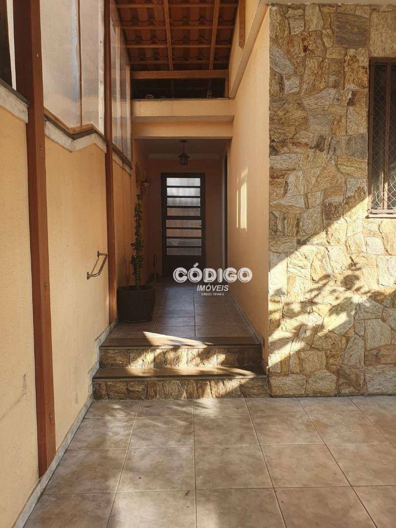 Sobrado à venda com 3 quartos, 122m² - Foto 2