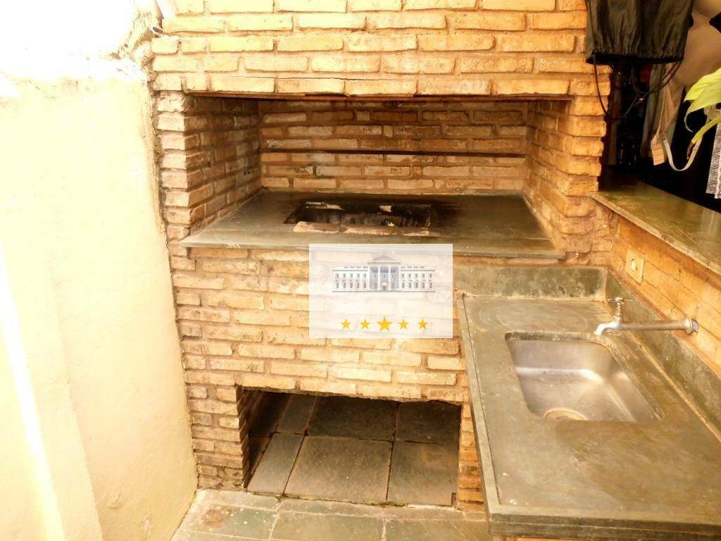 Casa à venda com 3 quartos, 258m² - Foto 5