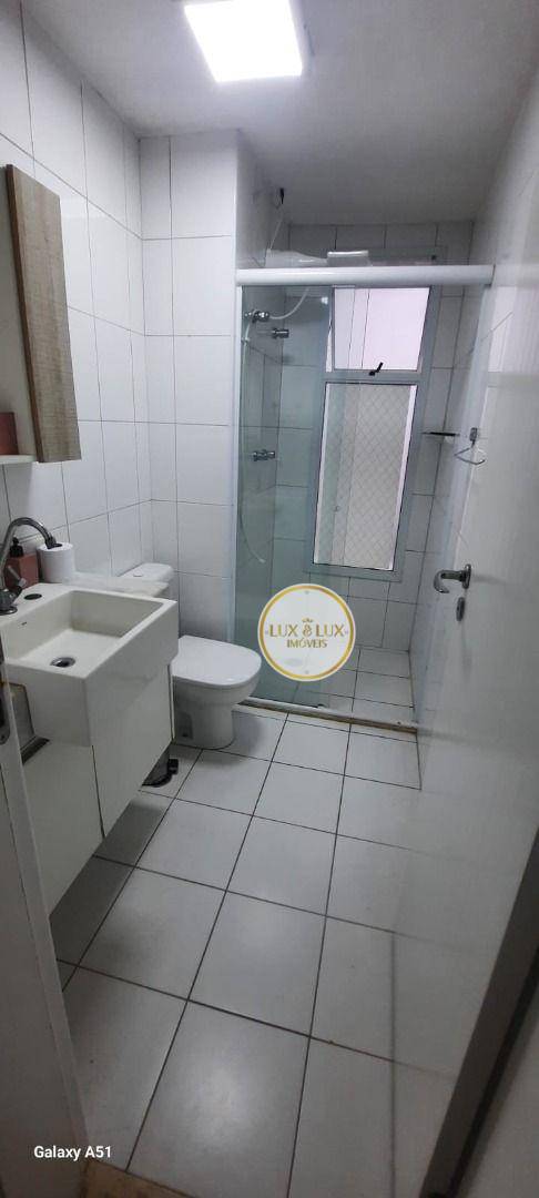 Apartamento para alugar com 3 quartos, 200m² - Foto 4