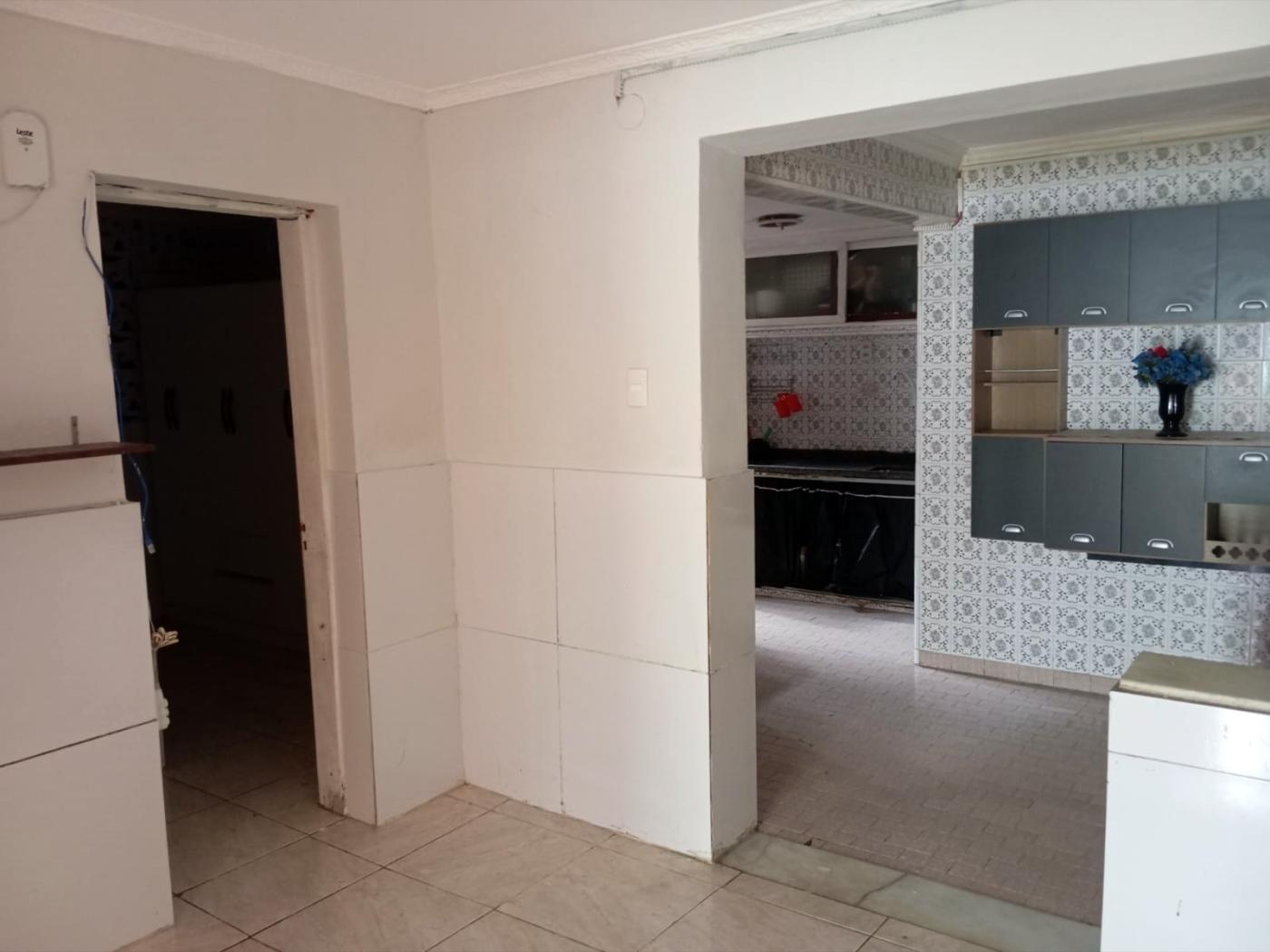 Casa à venda com 2 quartos, 75m² - Foto 12