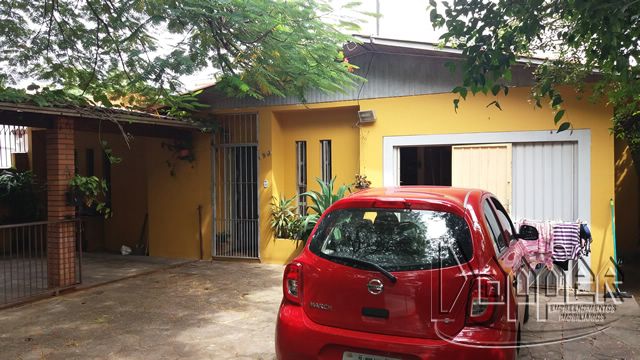 Casa à venda com 4 quartos, 146m² - Foto 1