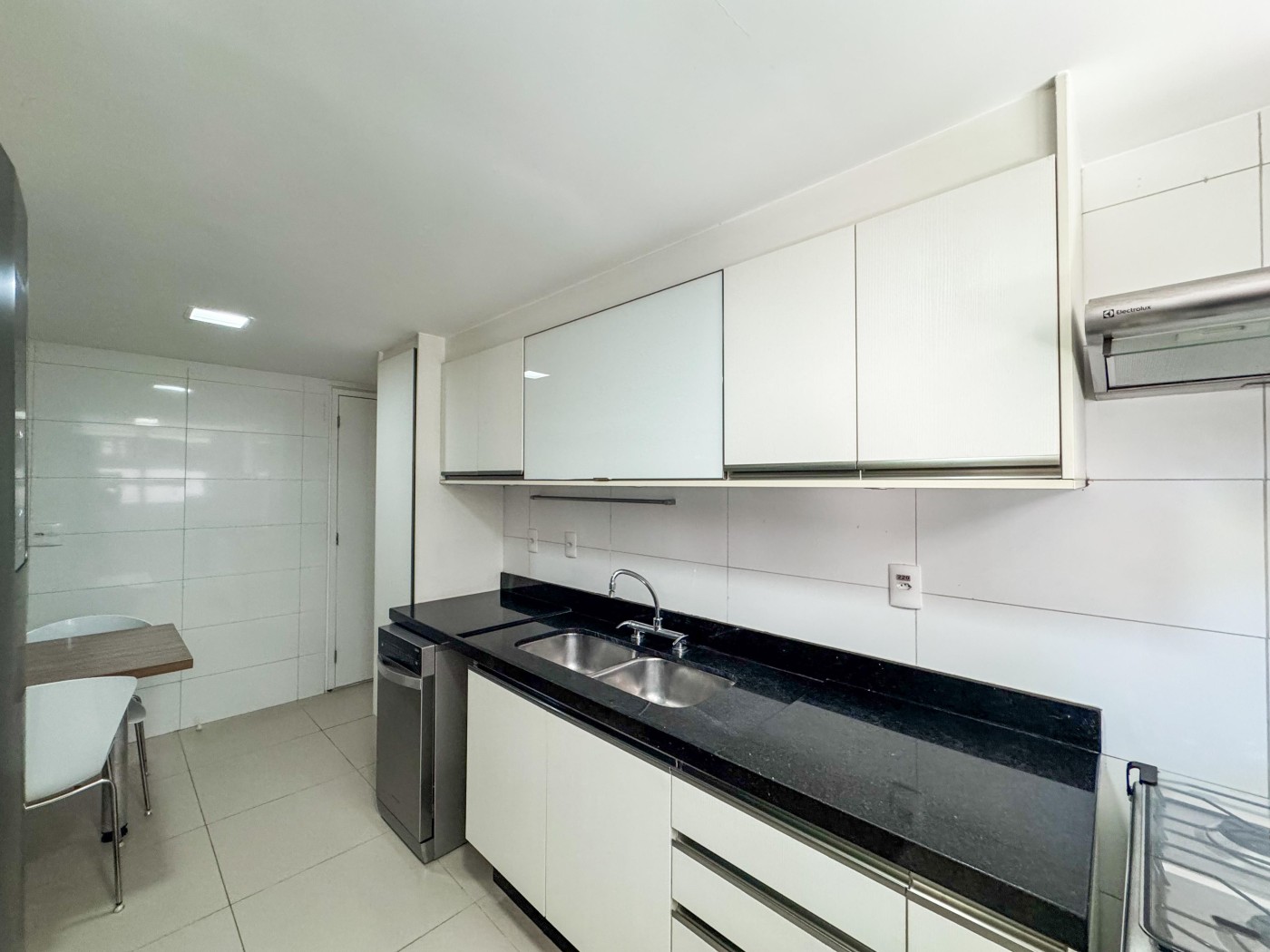 Apartamento à venda com 3 quartos, 199m² - Foto 17