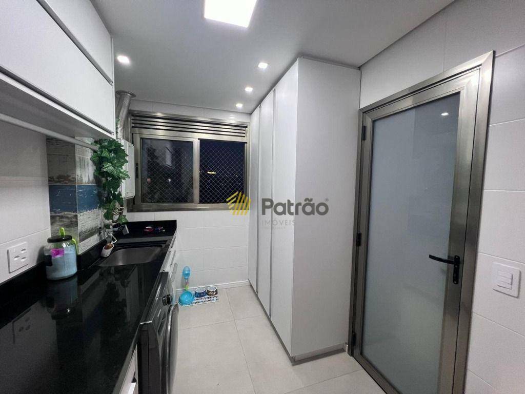 Apartamento para alugar com 3 quartos, 160m² - Foto 10