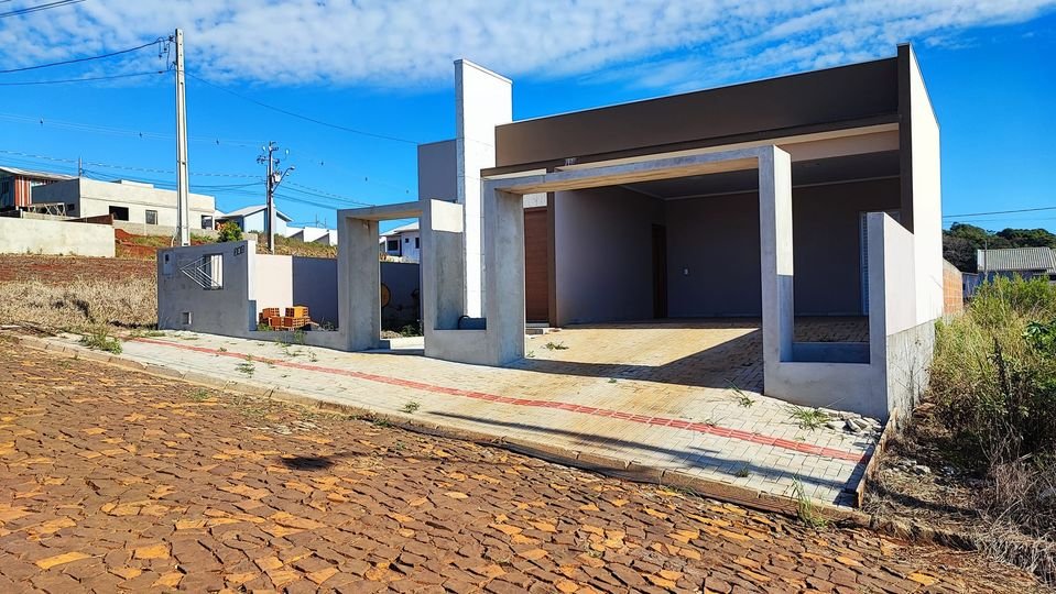 Casa à venda com 2 quartos, 269m² - Foto 1