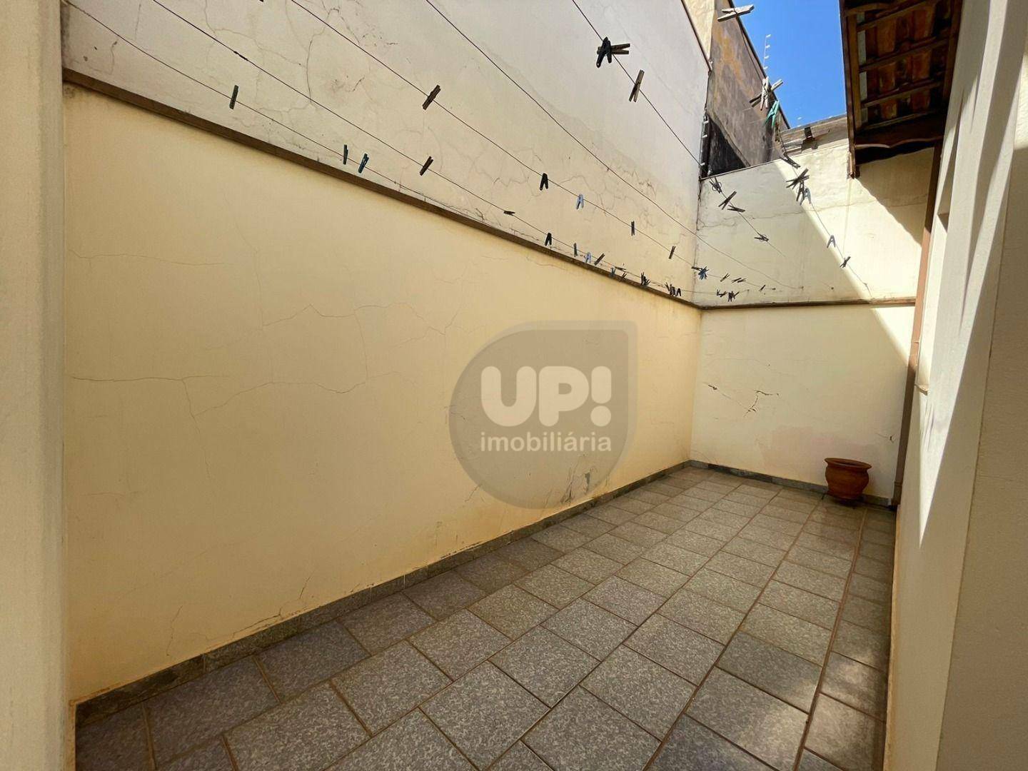 Casa à venda com 3 quartos, 94m² - Foto 15