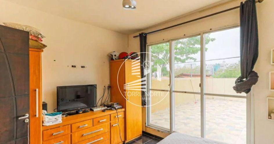 Casa à venda com 3 quartos, 274m² - Foto 10