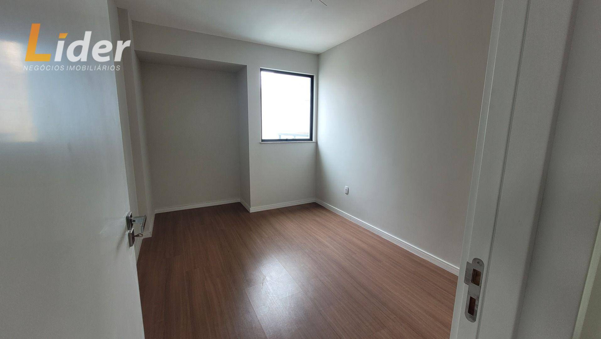 Apartamento à venda com 3 quartos, 96m² - Foto 15