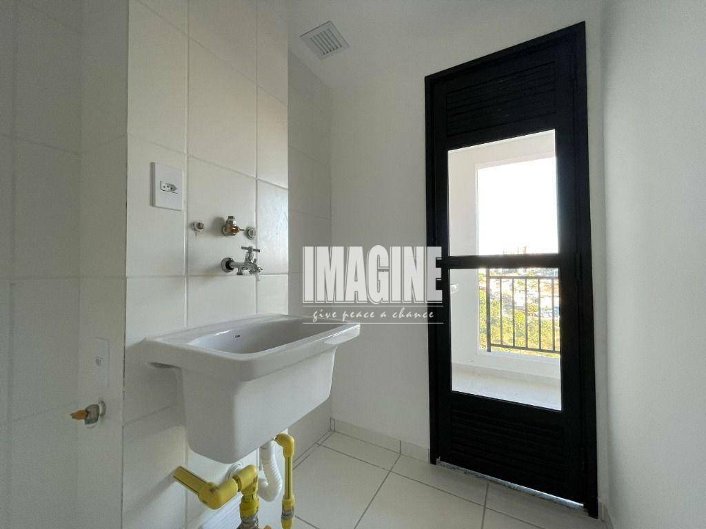 Apartamento à venda com 2 quartos, 44m² - Foto 5