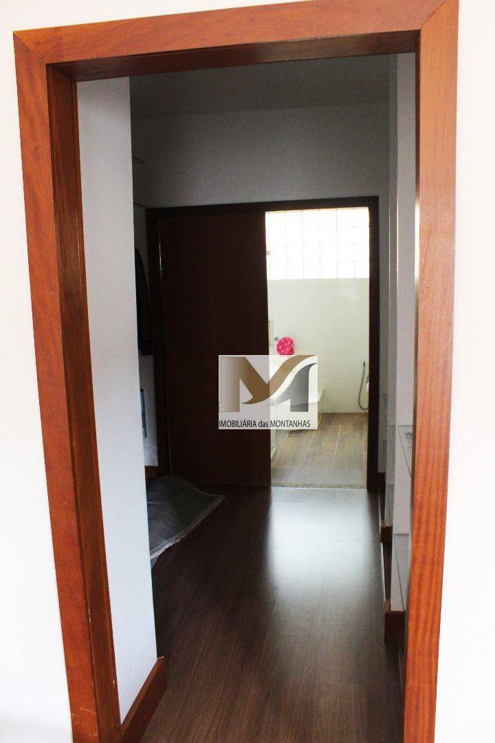 Casa à venda com 5 quartos, 360m² - Foto 21