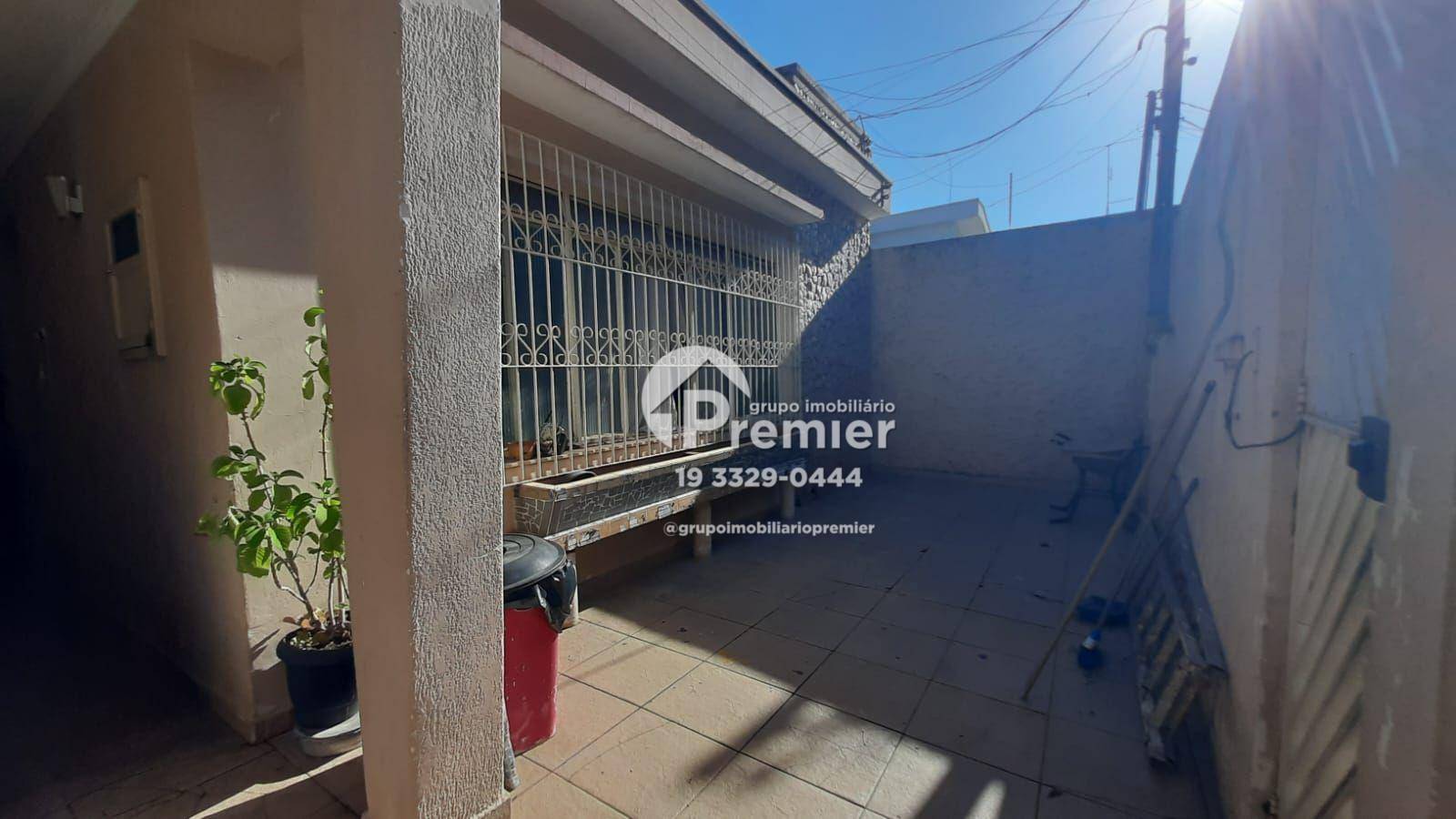 Casa à venda com 5 quartos, 214m² - Foto 4