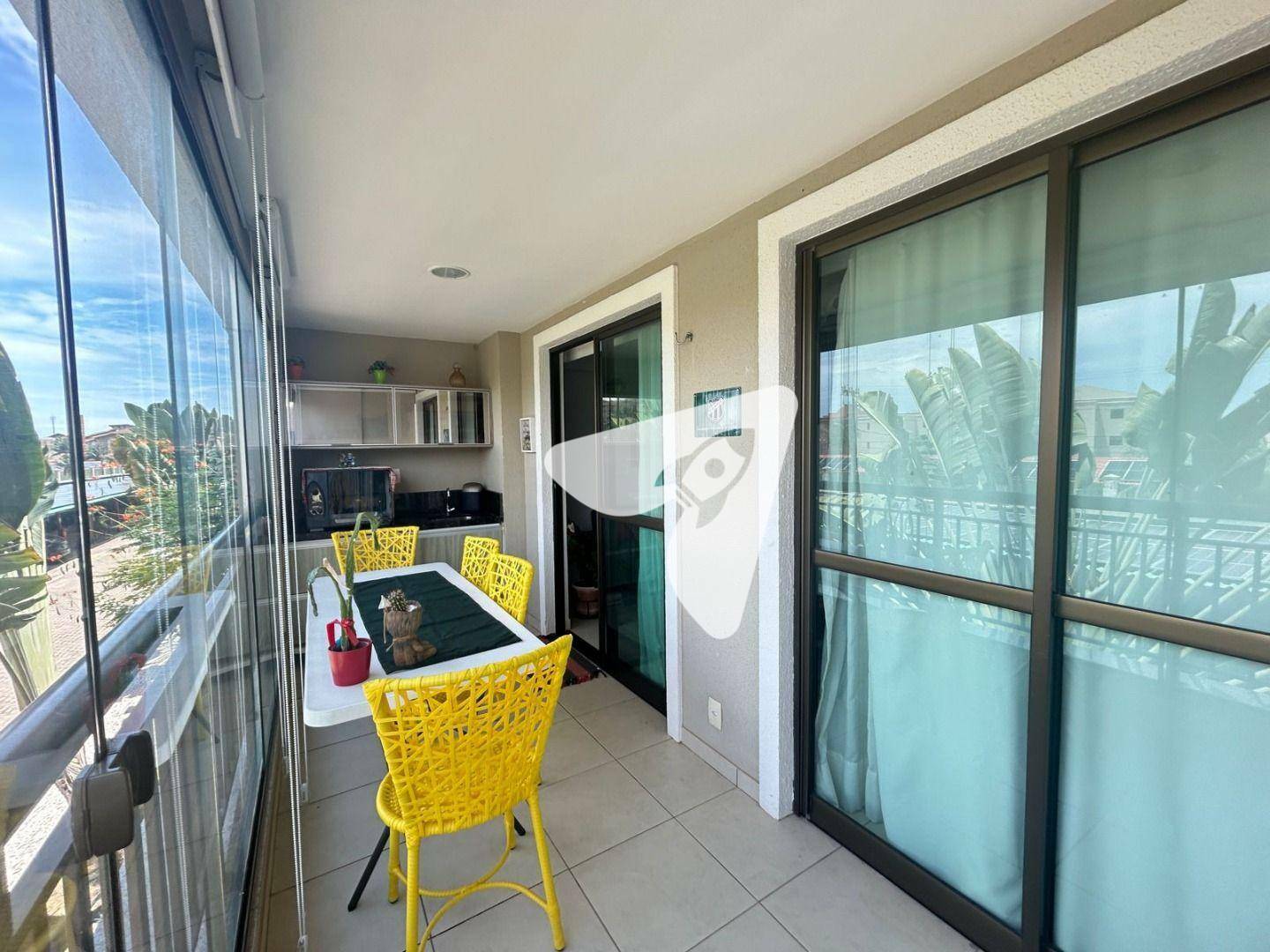 Apartamento à venda com 2 quartos, 65m² - Foto 1