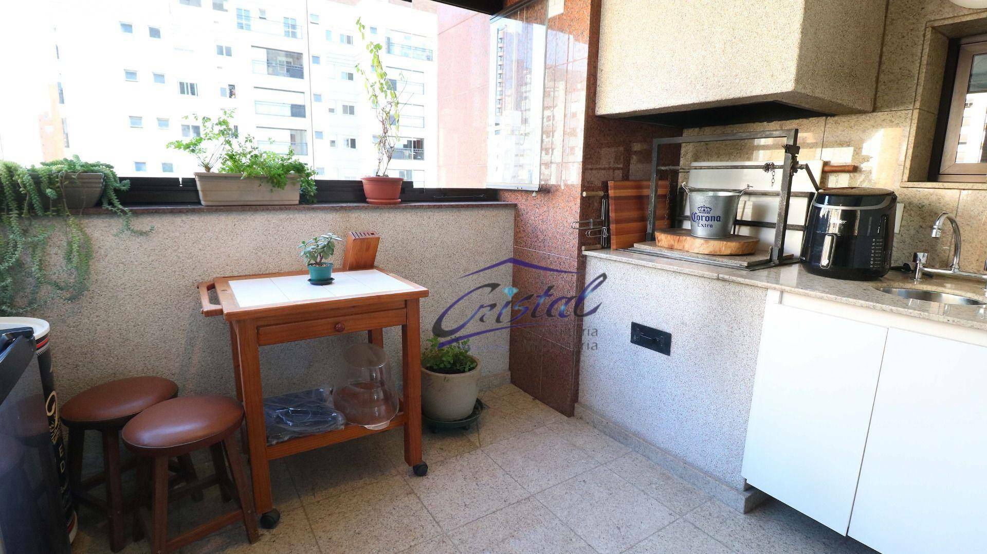 Apartamento à venda com 4 quartos, 226m² - Foto 20