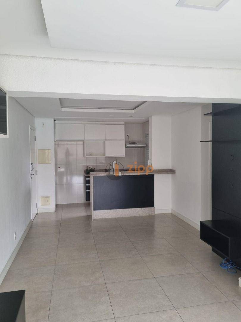 Apartamento para alugar com 2 quartos, 64m² - Foto 11