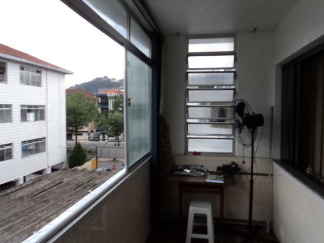 Apartamento à venda com 2 quartos, 75m² - Foto 10