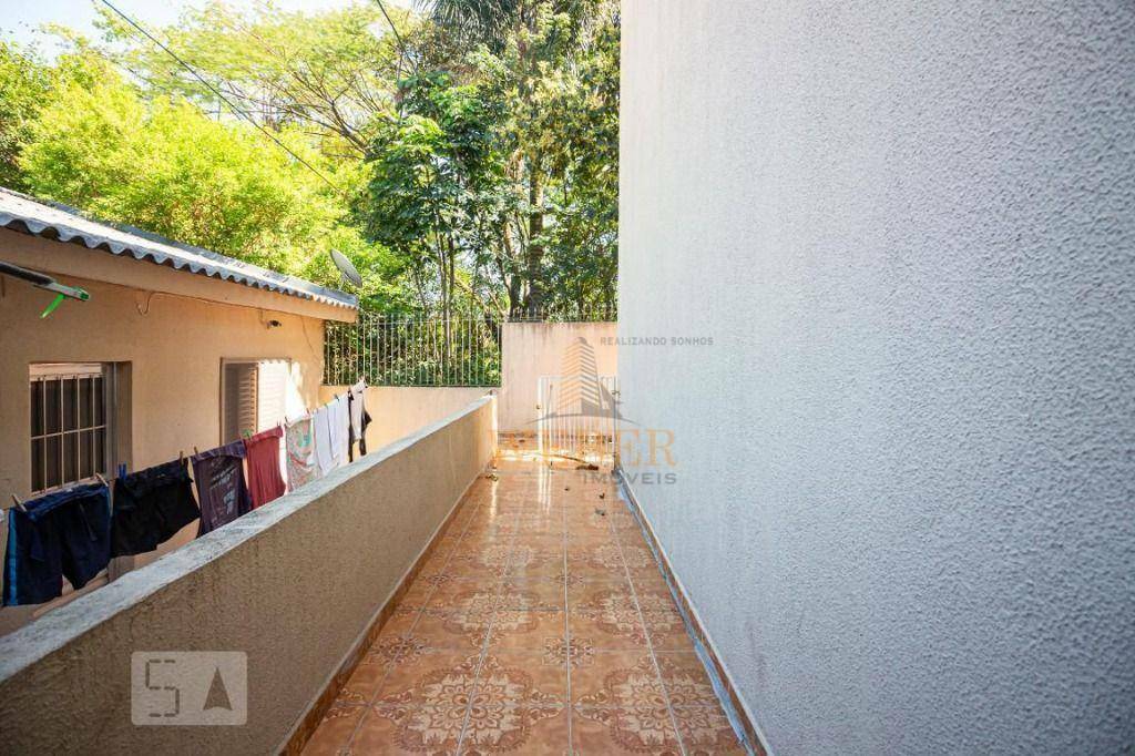 Casa à venda com 4 quartos, 158m² - Foto 2