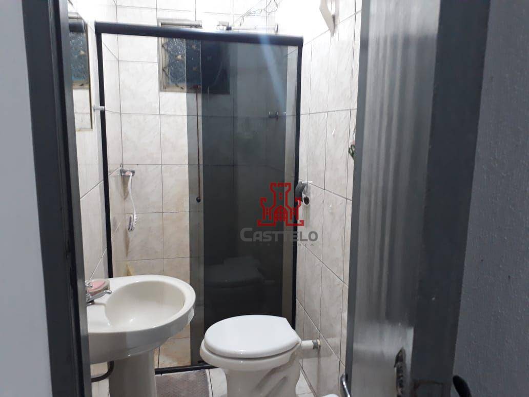 Casa à venda com 2 quartos, 150m² - Foto 4