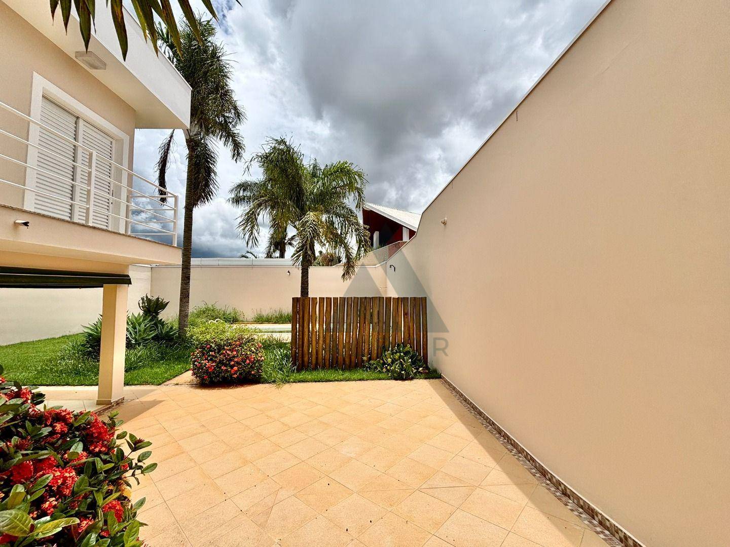 Casa, 5 quartos, 300 m² - Foto 1