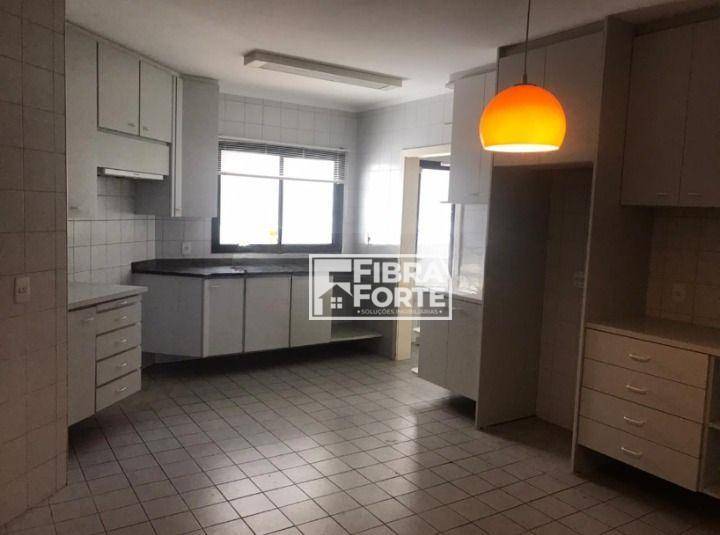 Apartamento à venda com 3 quartos, 161m² - Foto 10