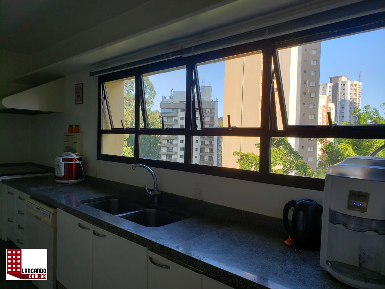 Apartamento à venda com 4 quartos, 320m² - Foto 2