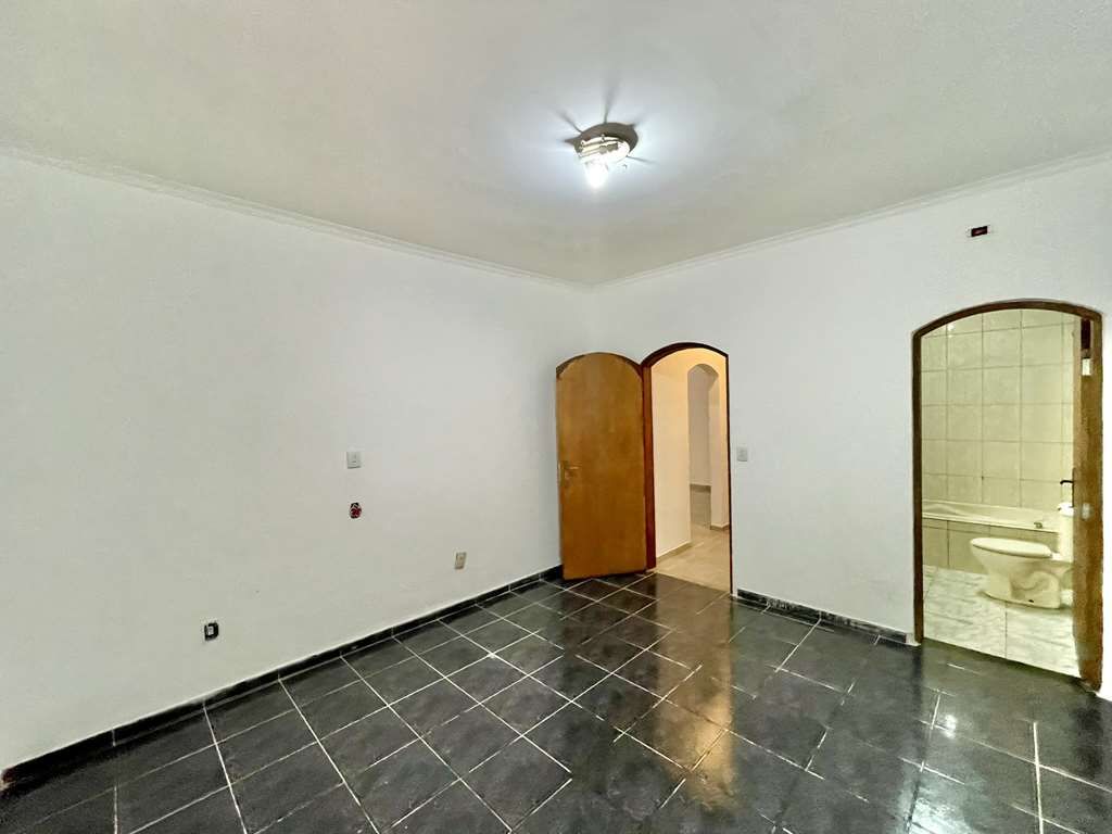 Casa à venda com 3 quartos, 230m² - Foto 18