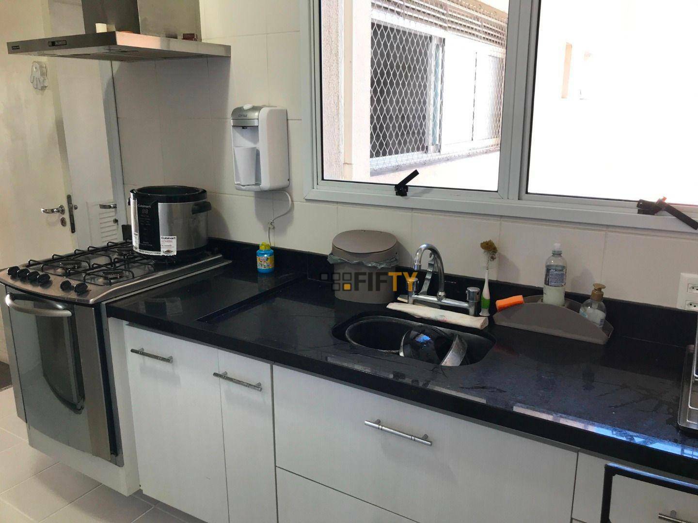 Apartamento à venda com 3 quartos, 121m² - Foto 13