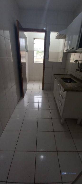 Apartamento à venda com 2 quartos, 70m² - Foto 12