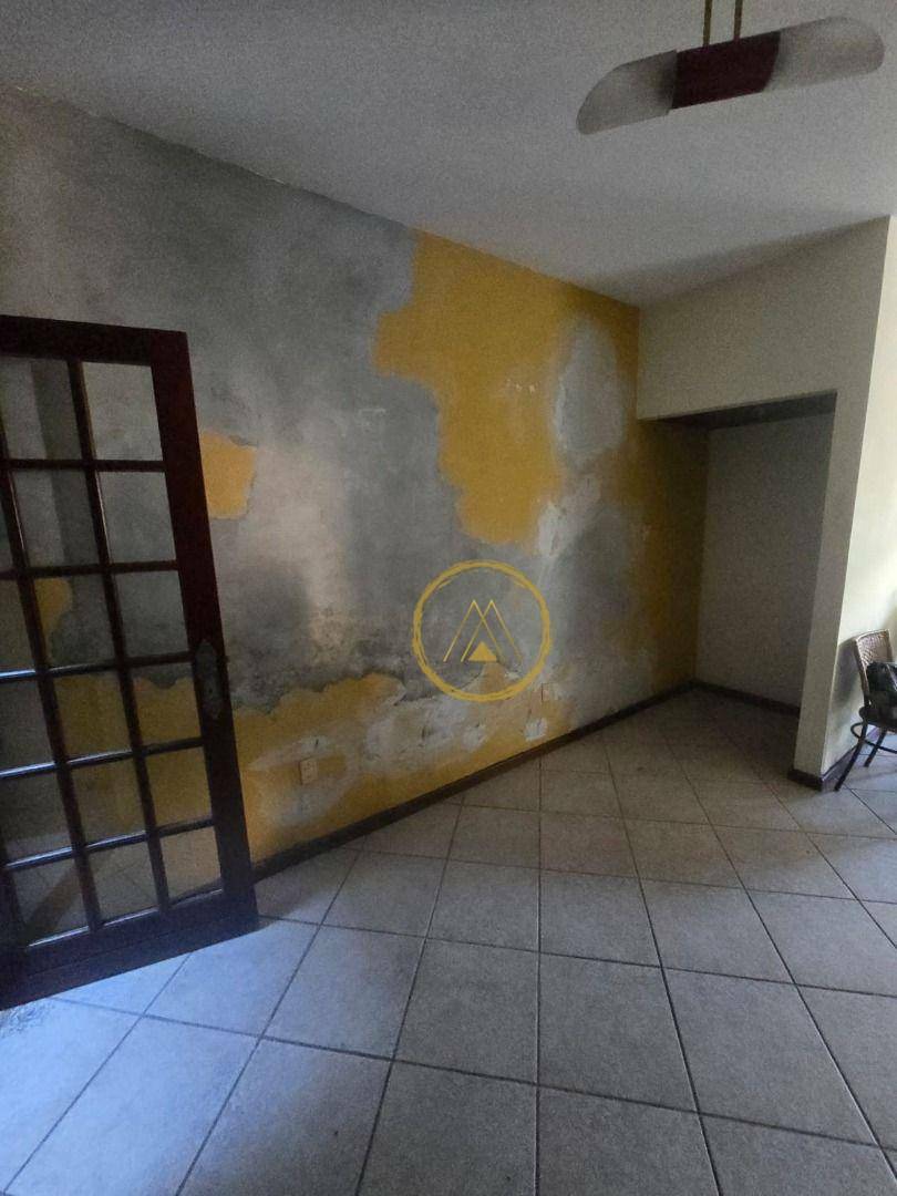 Casa à venda com 3 quartos, 200m² - Foto 8