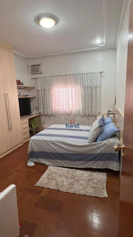 Casa de Condomínio à venda com 4 quartos, 317m² - Foto 18