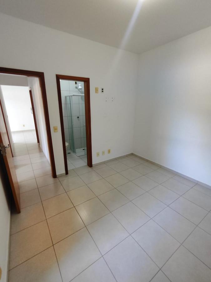 Apartamento para alugar com 3 quartos, 68m² - Foto 3