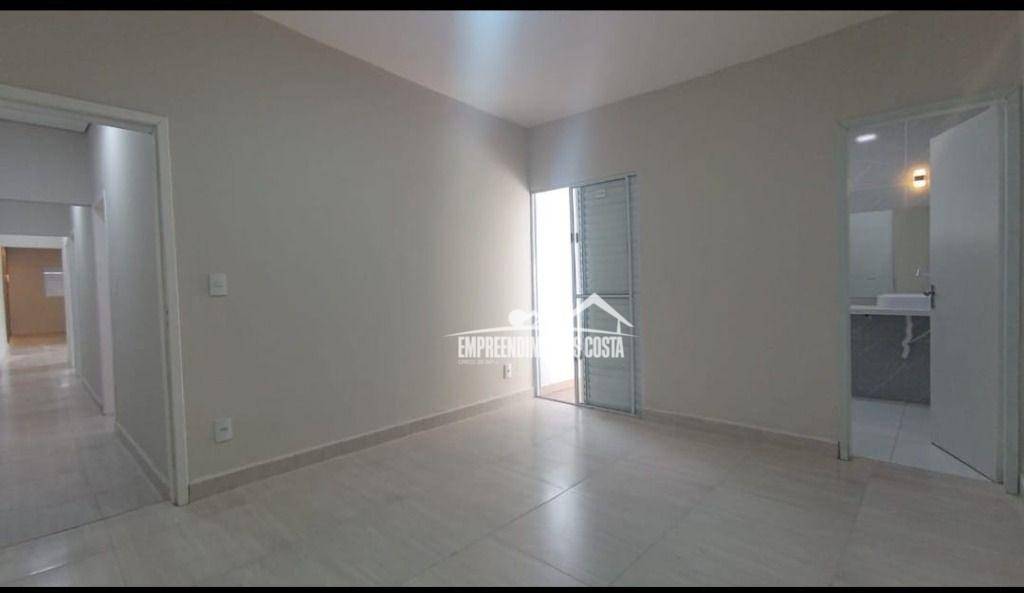 Casa à venda com 3 quartos, 117m² - Foto 9