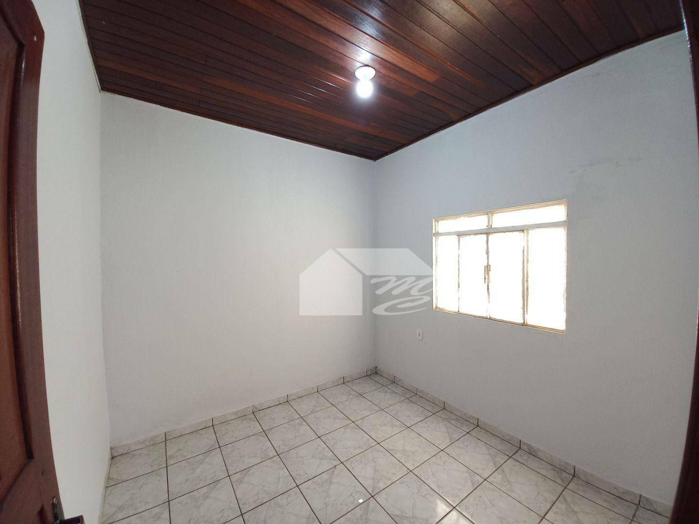 Casa para alugar com 2 quartos, 60m² - Foto 12