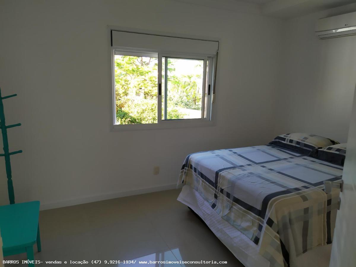 Casa à venda com 4 quartos, 180m² - Foto 28