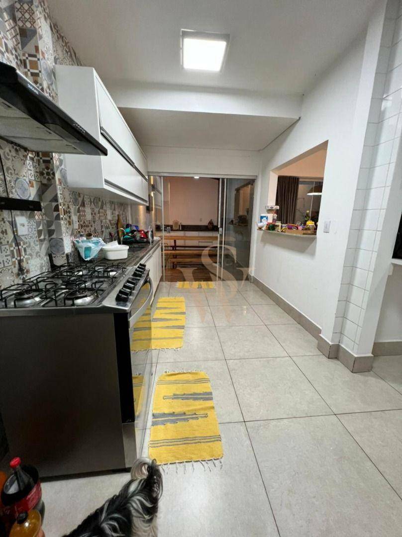 Sobrado à venda com 3 quartos, 250M2 - Foto 2