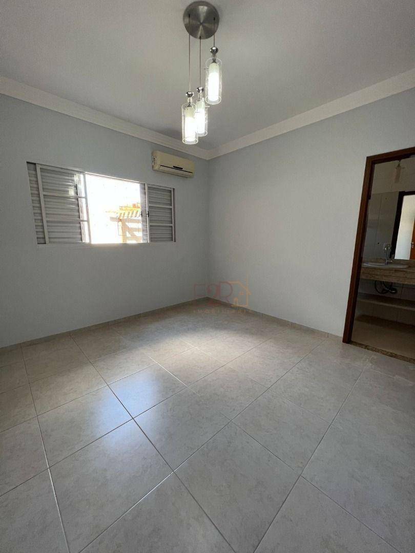 Casa à venda com 3 quartos, 245m² - Foto 9