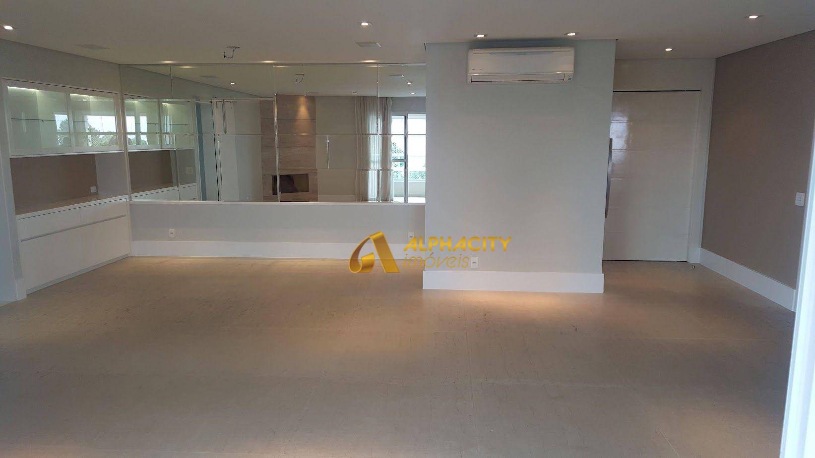 Apartamento para alugar com 3 quartos, 202m² - Foto 28