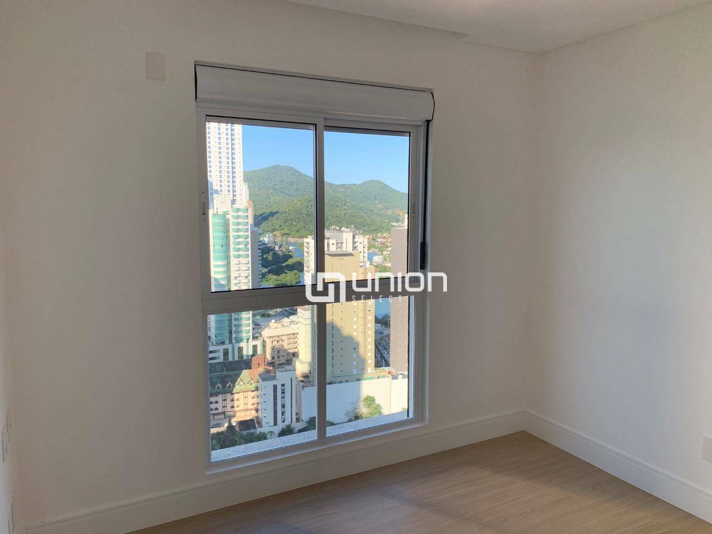 Apartamento à venda com 4 quartos, 153m² - Foto 5