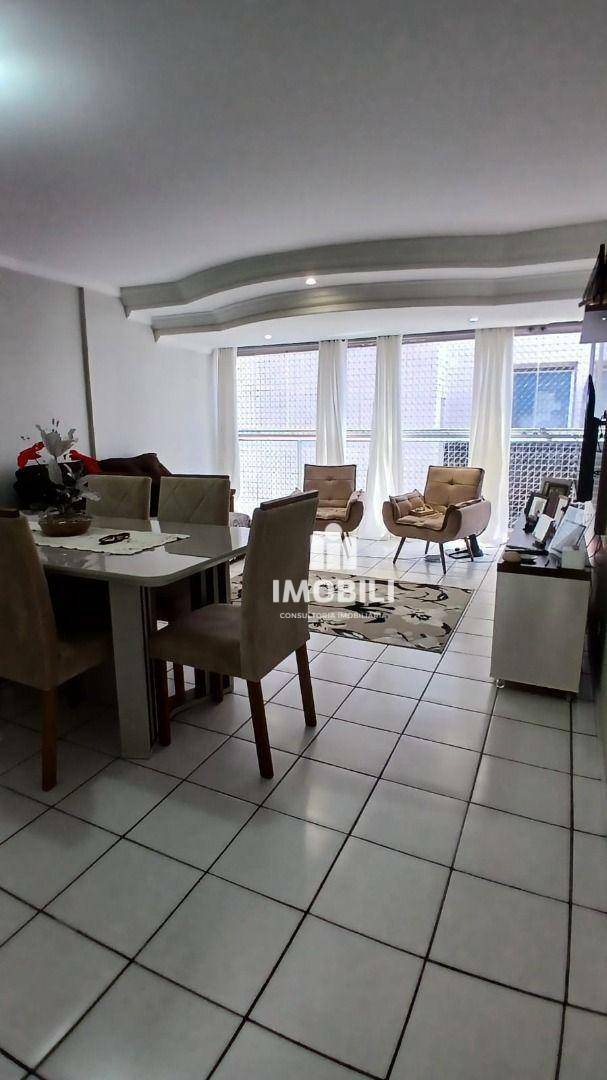 Apartamento à venda com 3 quartos, 115m² - Foto 2