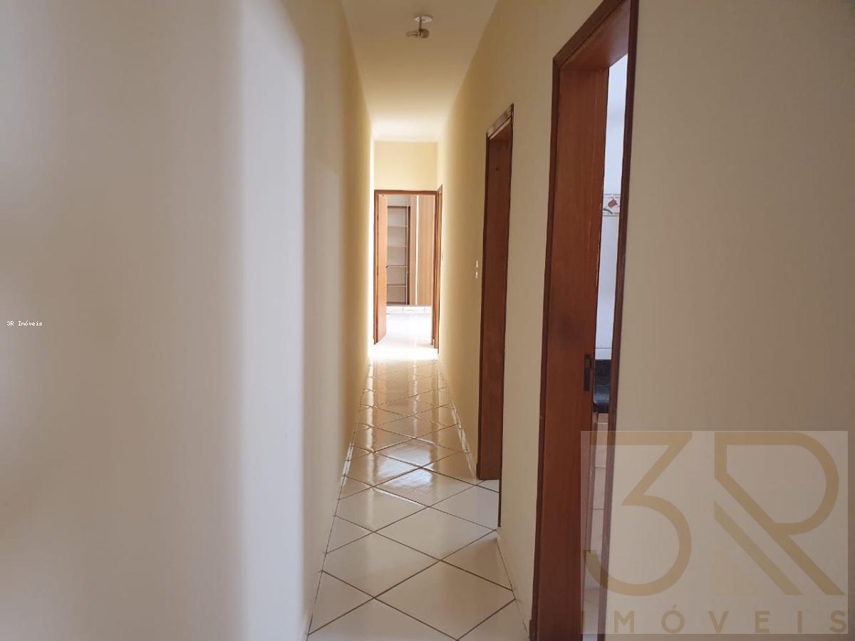 Casa à venda com 3 quartos, 149m² - Foto 11