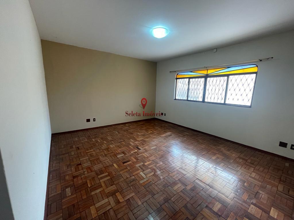 Casa à venda com 3 quartos, 550m² - Foto 7