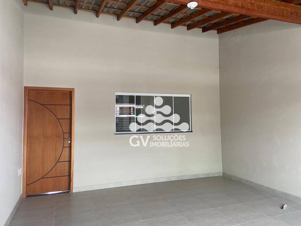 Casa à venda com 3 quartos, 84m² - Foto 1