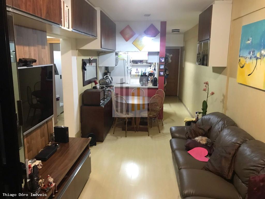 Apartamento à venda com 2 quartos, 60m² - Foto 1