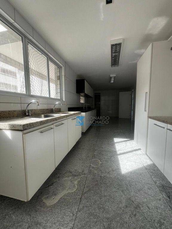 Apartamento à venda com 3 quartos, 290m² - Foto 4