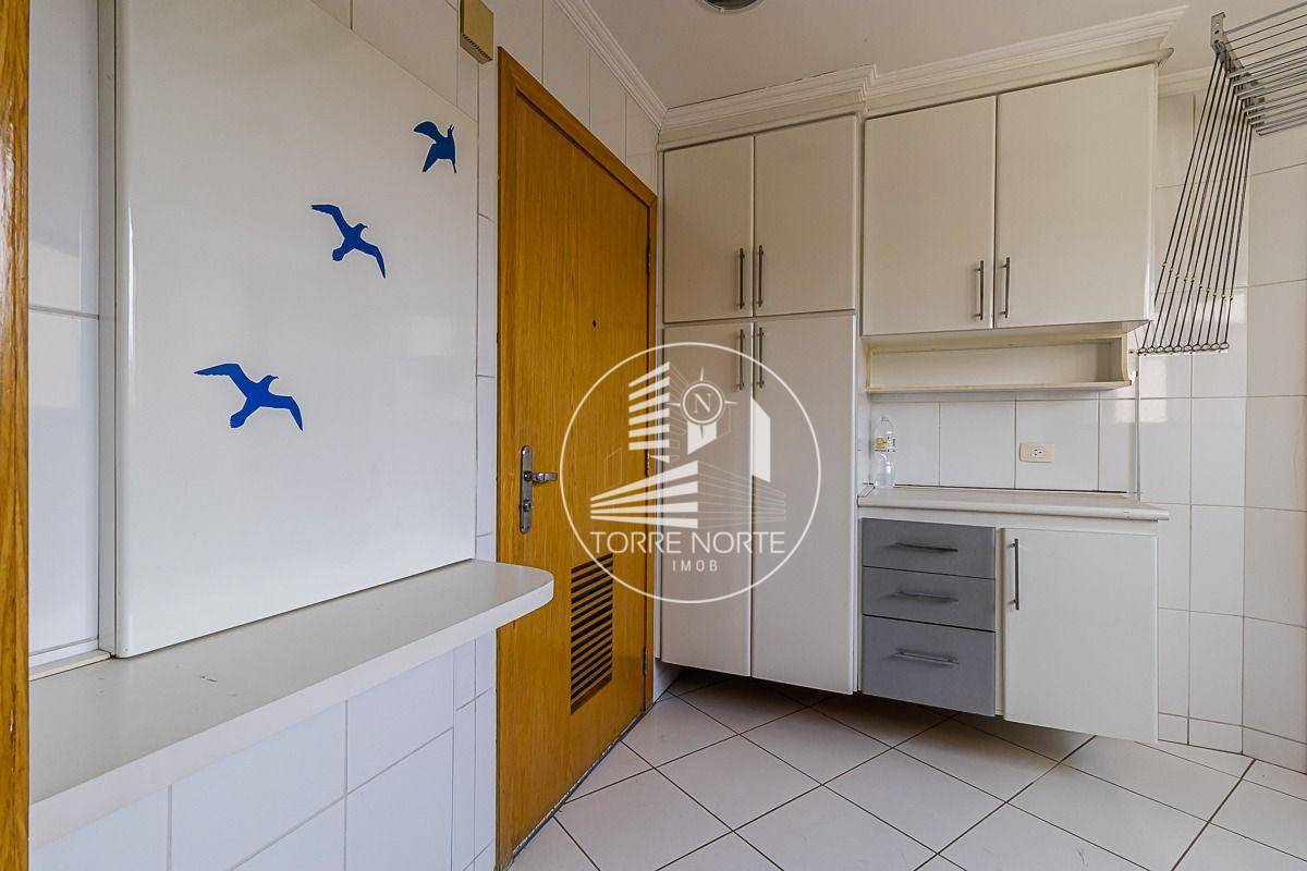 Apartamento à venda com 4 quartos, 196m² - Foto 9