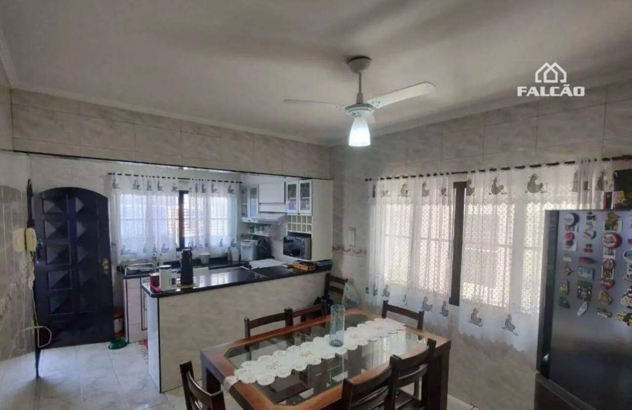 Sobrado à venda com 5 quartos, 250m² - Foto 15